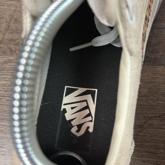 Vans Ward Suede Cheetah Stripe Sneakers 507698 Size 8.5 - Picture 8 of 9